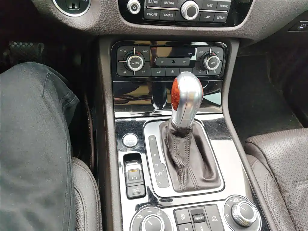 Volkswagen Touareg 2017 3.0TSI Explorer Edition фото 7
