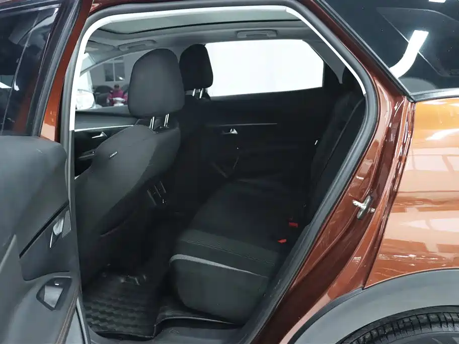 Peugeot 4008 2018 350THP Comfort Edition фото 5