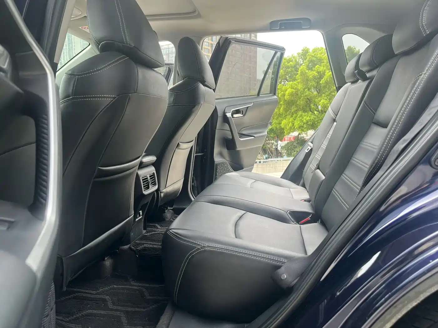 Toyota RAV4 Rongfang 2022 2.0L CVT 2WD Trend Edition фото 9