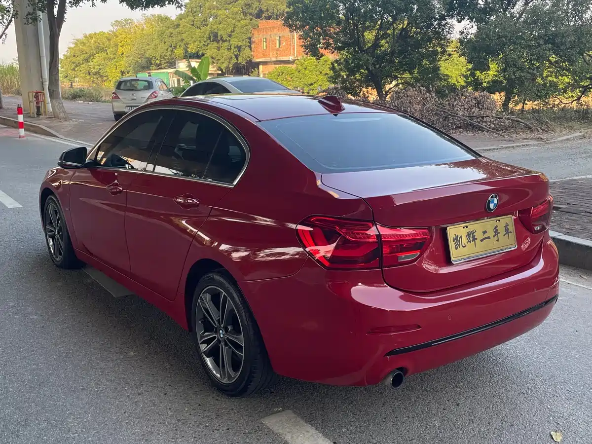 BMW 1 Series 2017 118i Sport фото 8