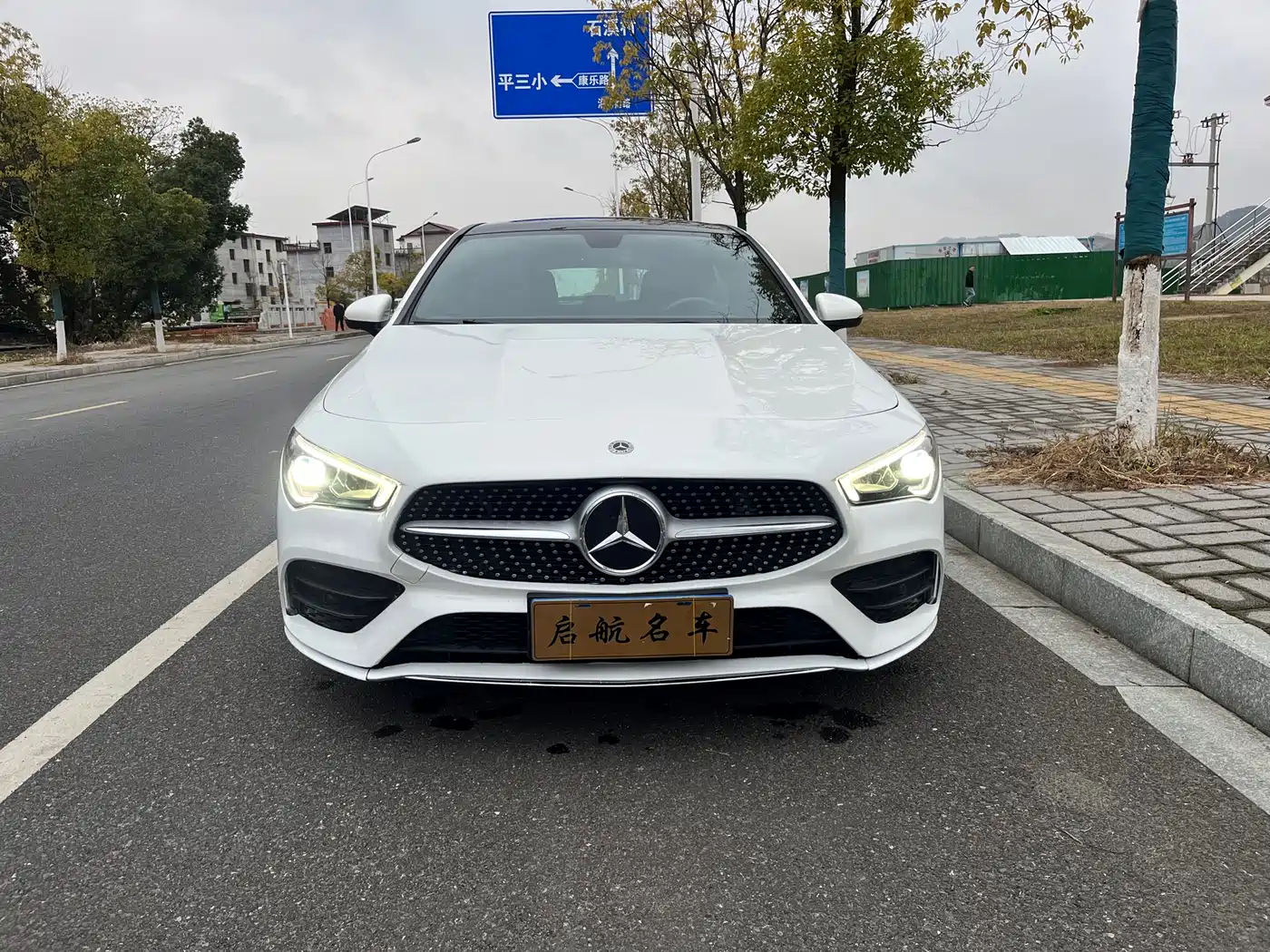 MERCEDES-BENZ CLA