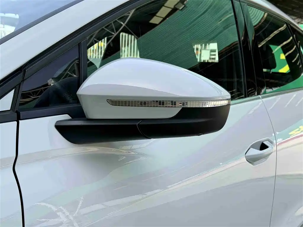 Audi Q4 e-tron 2024 40 e-tron Creation Edition фото 15
