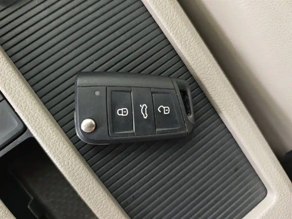 Volkswagen Golf 2015 1.4TSI Automatic Luxury фото 9