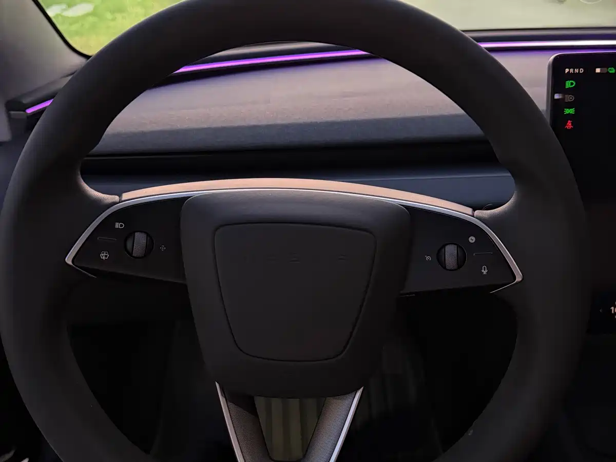 Фото 11 - Tesla Model 3
