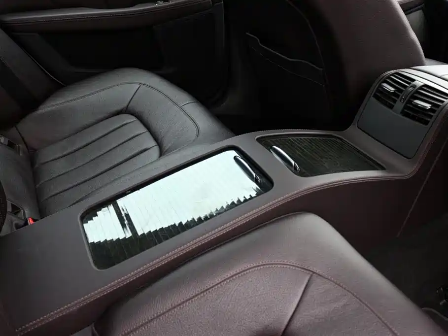 Mercedes-Benz CLS 2012 CLS 300 CGI фото 12