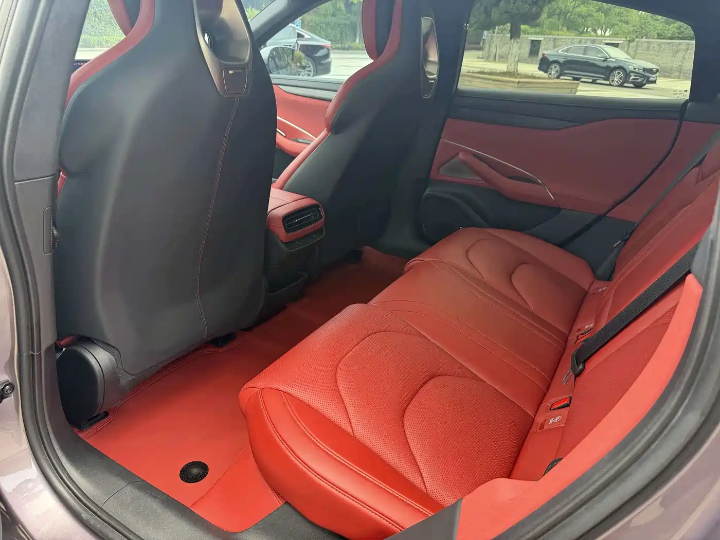 Xiaomi Auto Xiaomi SU7 2024 AWD Extended Range Advanced Smart Driving Max Edition фото 6
