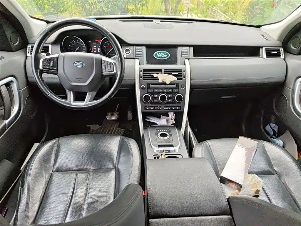 Land Rover Discovery Sport (Import) 2015 2.0T SE фото 13