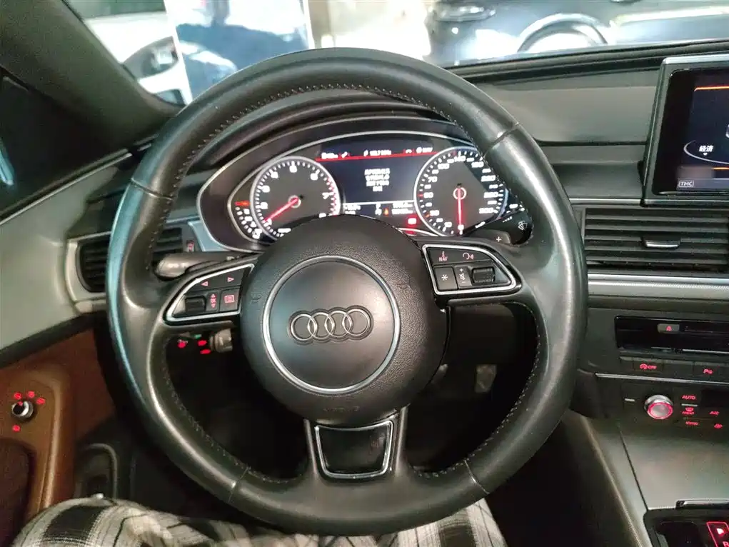 Audi A6L 2018 30th Anniversary 45 TFSI quattro Sport фото 7