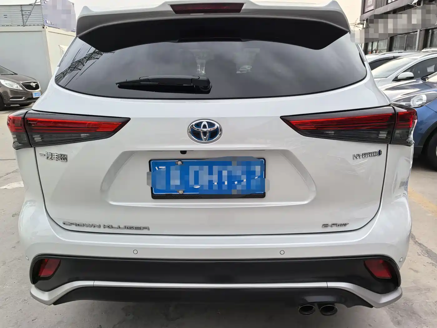 Toyota Crown Kluger 2022 2.5L HEV 4WD Premium Edition фото 5