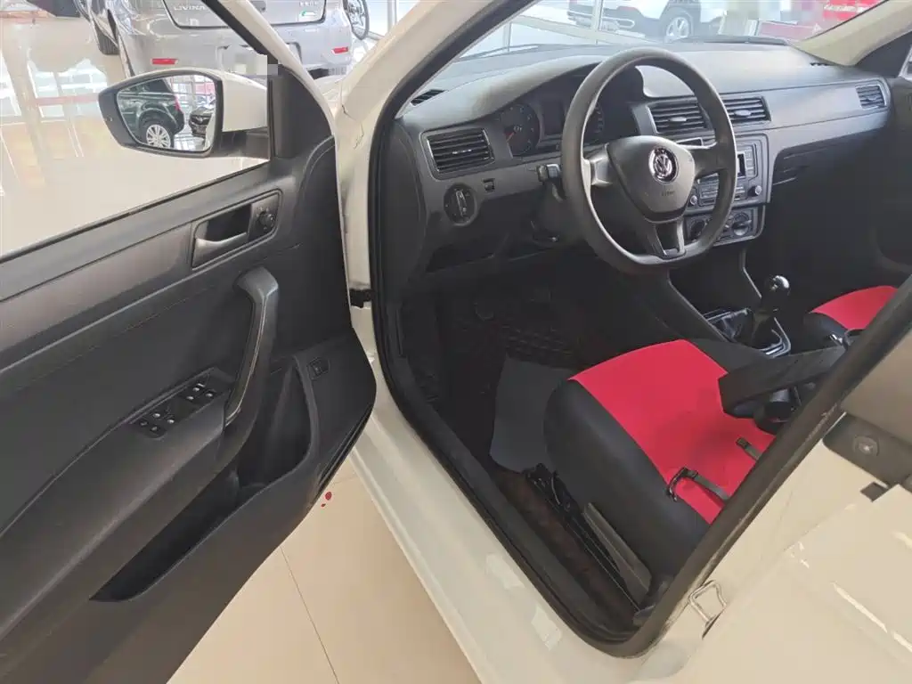 VOLKSWAGEN SANTANA