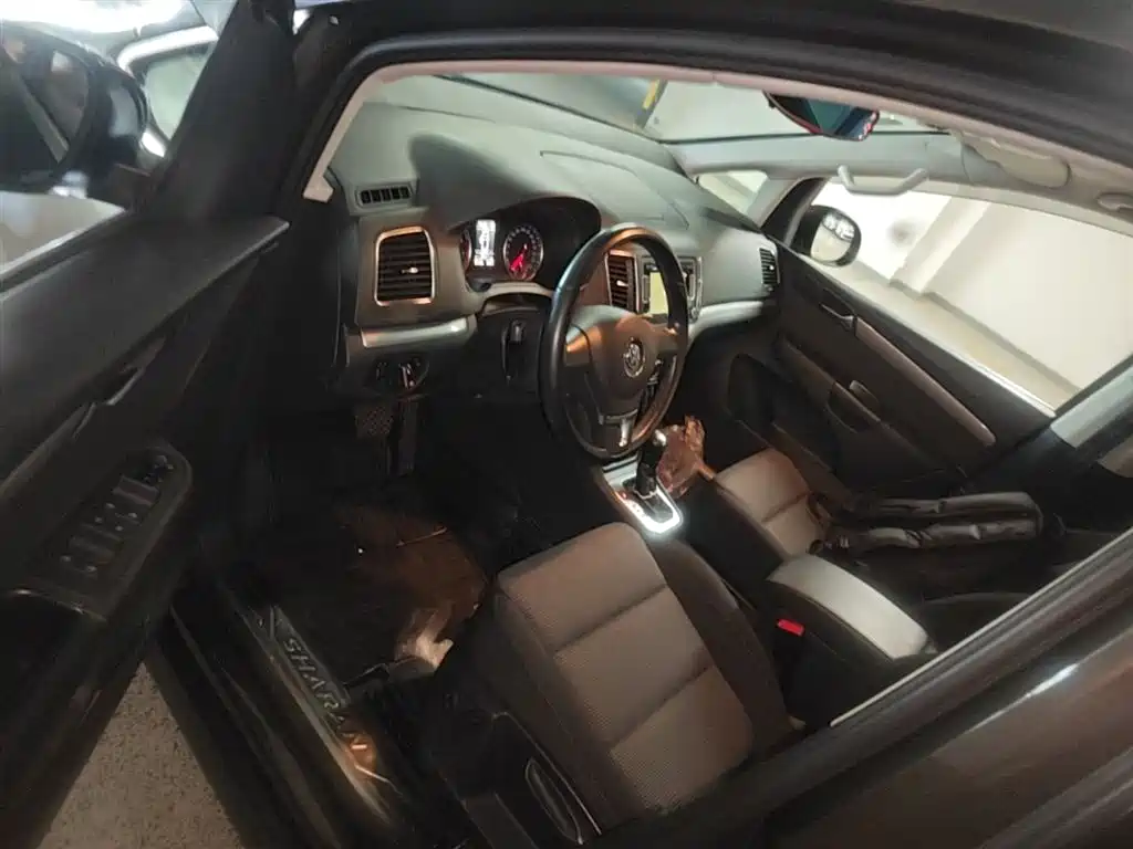 Volkswagen Sharan 2014 2.0TSI Standard фото 16