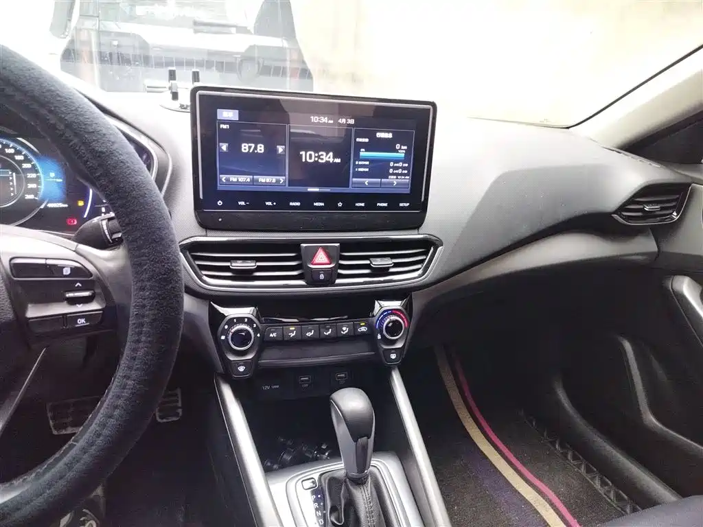 Hyundai Fista 2019 280TGDi Sport Edition China VI фото 9