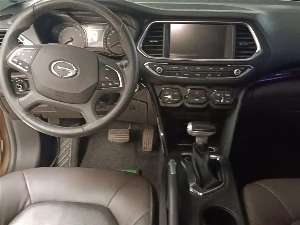 GAC Trumpchi Trumpchi GS4 2015 200T G-DCT Luxury Edition фото 10