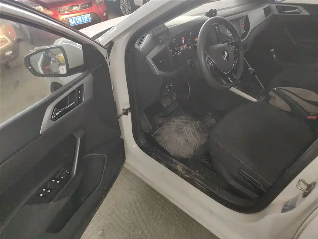 Volkswagen Polo 2023 Facelift Plus 1.5L Auto Joyful Living Edition фото 16