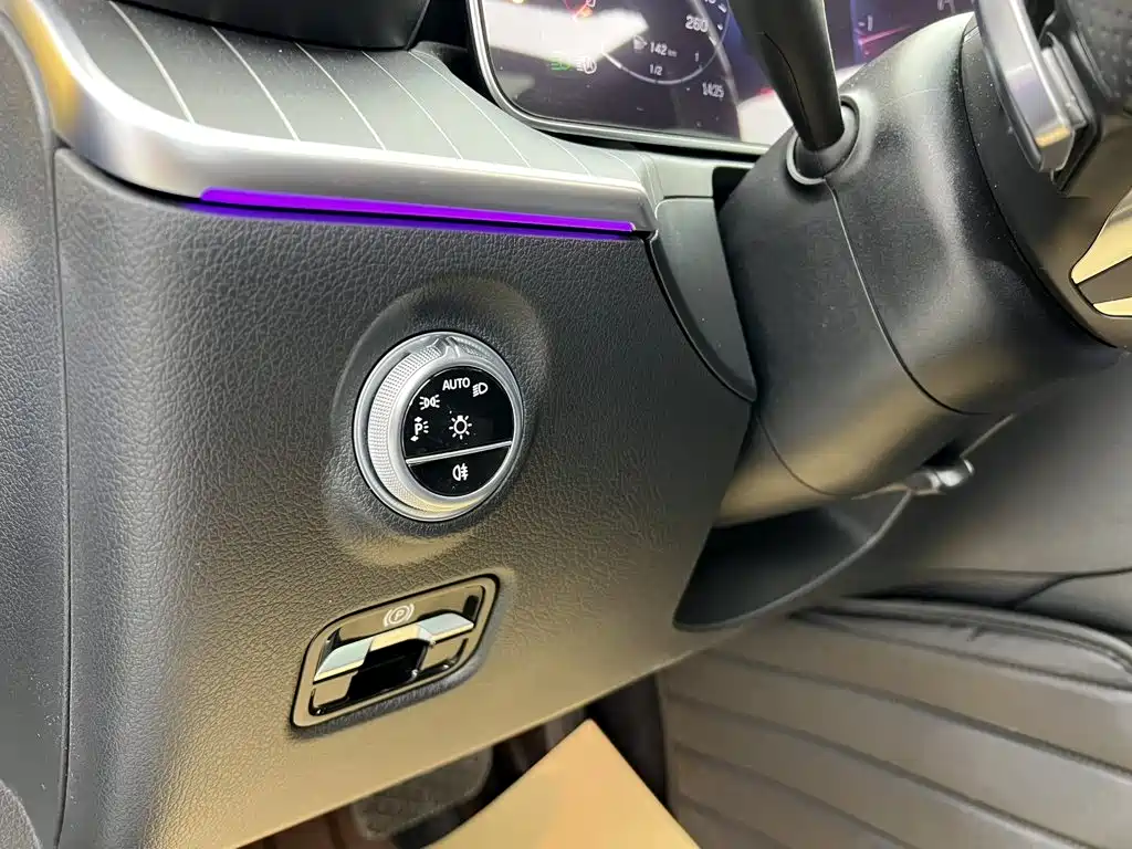 Фото 35 - Mercedes-Benz C-Class