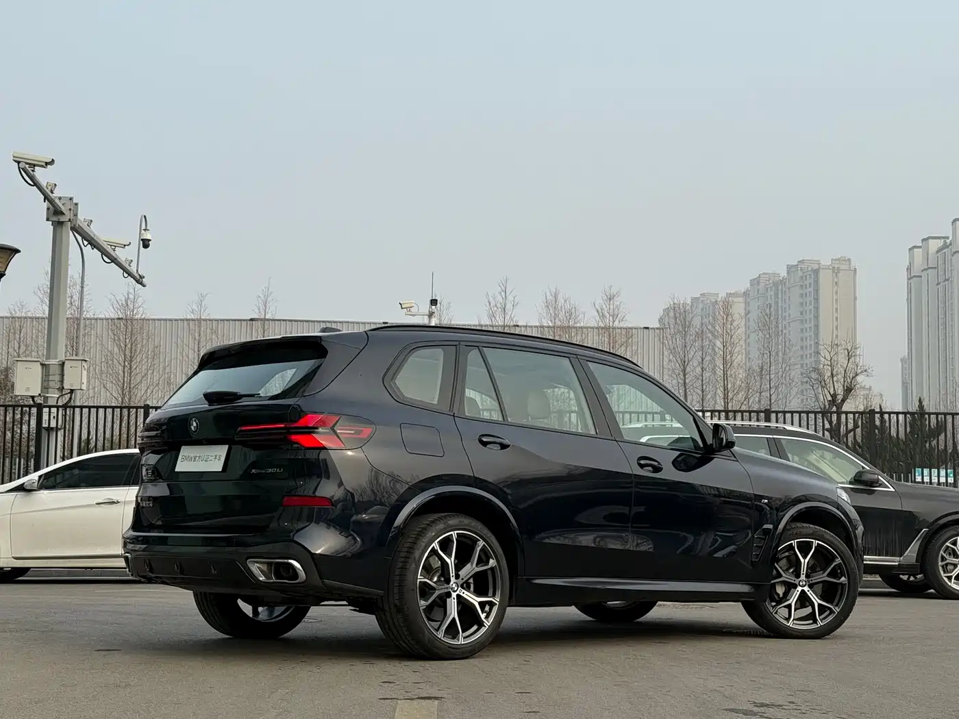 BMW X5 2025 Model xDrive 30Li Exclusive M Sport Blackout Package фото 10