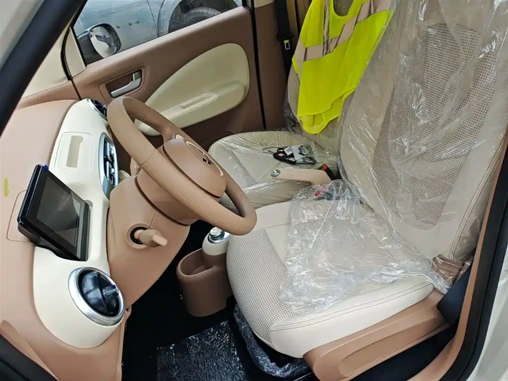 Wuling Motors Hongguang MINIEV 2026 2025 4-Door Advanced