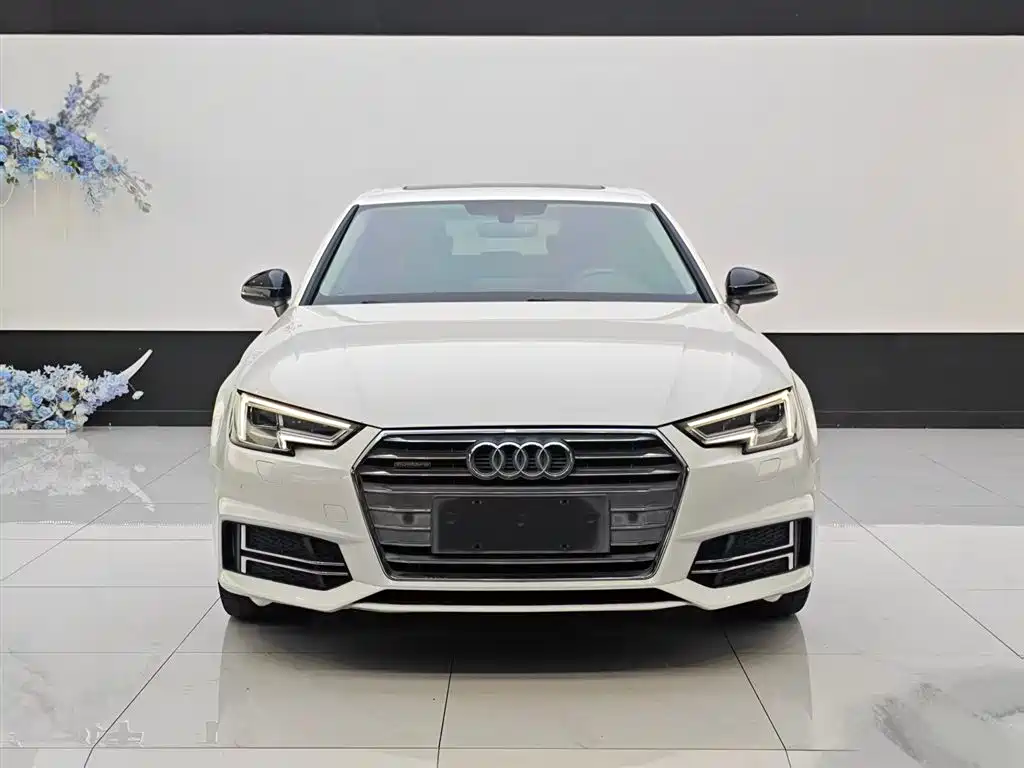 Audi A4L 2018 30th Anniversary 45 TFSI quattro Sport фото 2