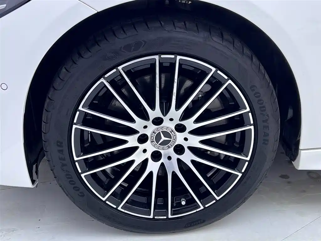 Mercedes-Benz C-Class 2024 C 260 L Sport фото 11