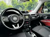 صورة 13 - Jeep Renegade
