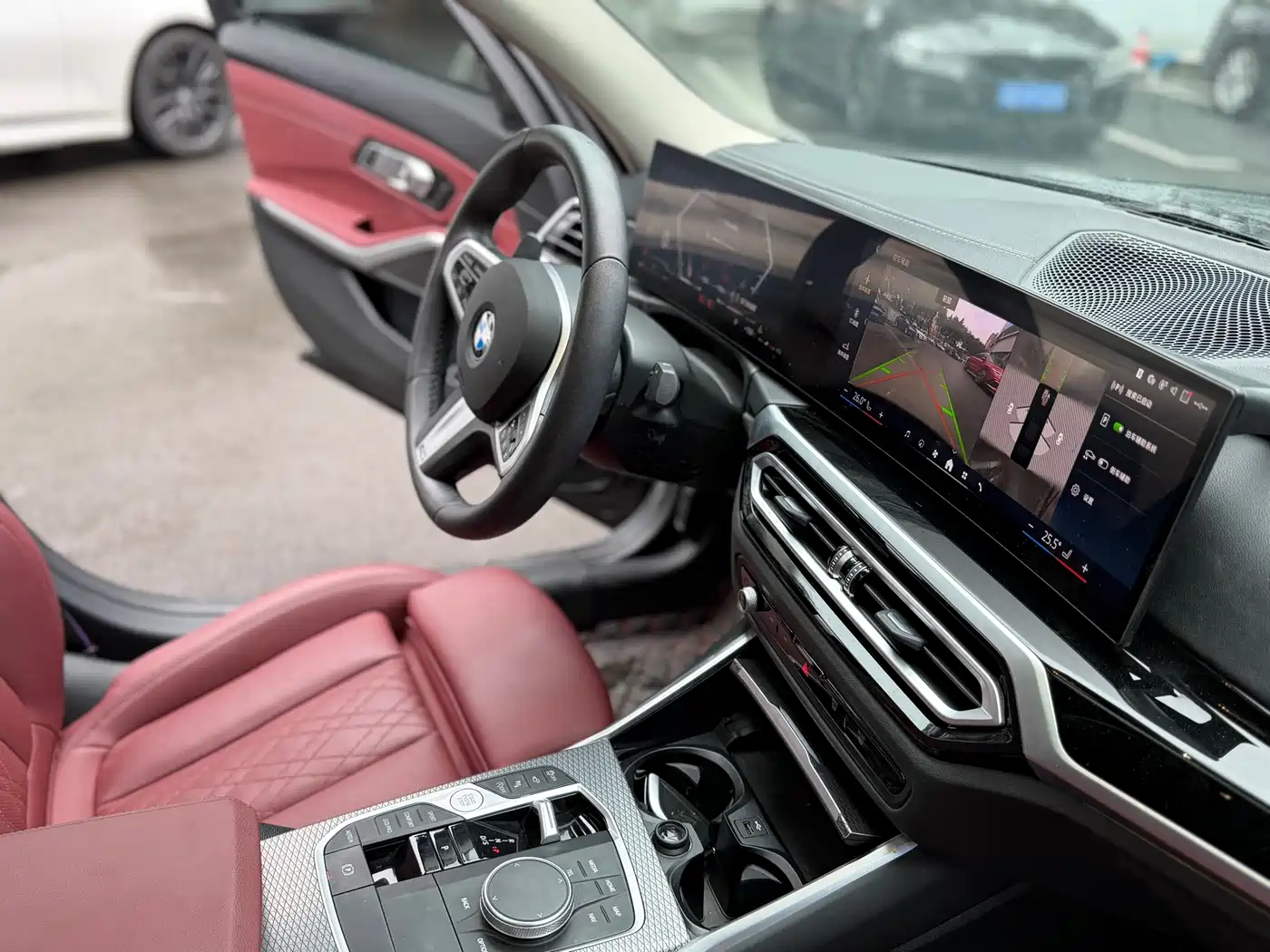 BMW 3 Series 2023 325Li M Sport Black Night Package фото 9