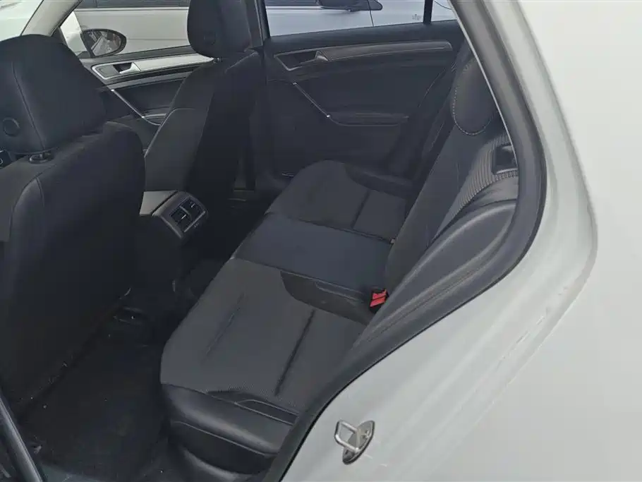 Volkswagen Golf 2018 230TSI Automatic Comfort фото 11