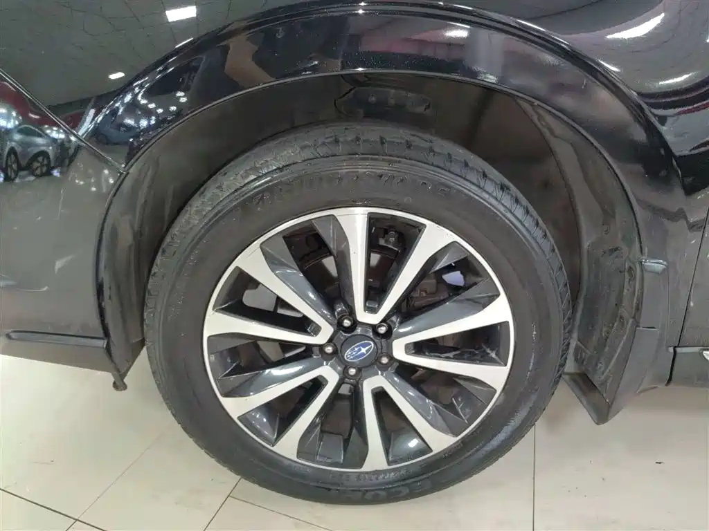 Subaru Forester 2016 2.5i Prestige Navigation Edition фото 25