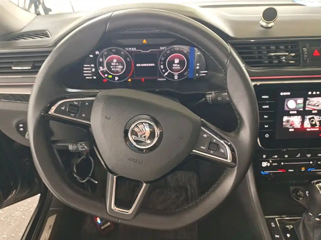 Škoda Superb 2023 Facelift TSI330 DSG Luxury Edition фото 11