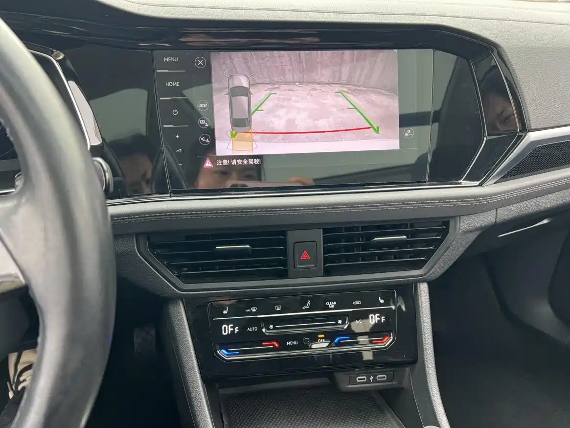 Volkswagen Sagitar 2021 280TSI DSG Surpassing Edition фото 5