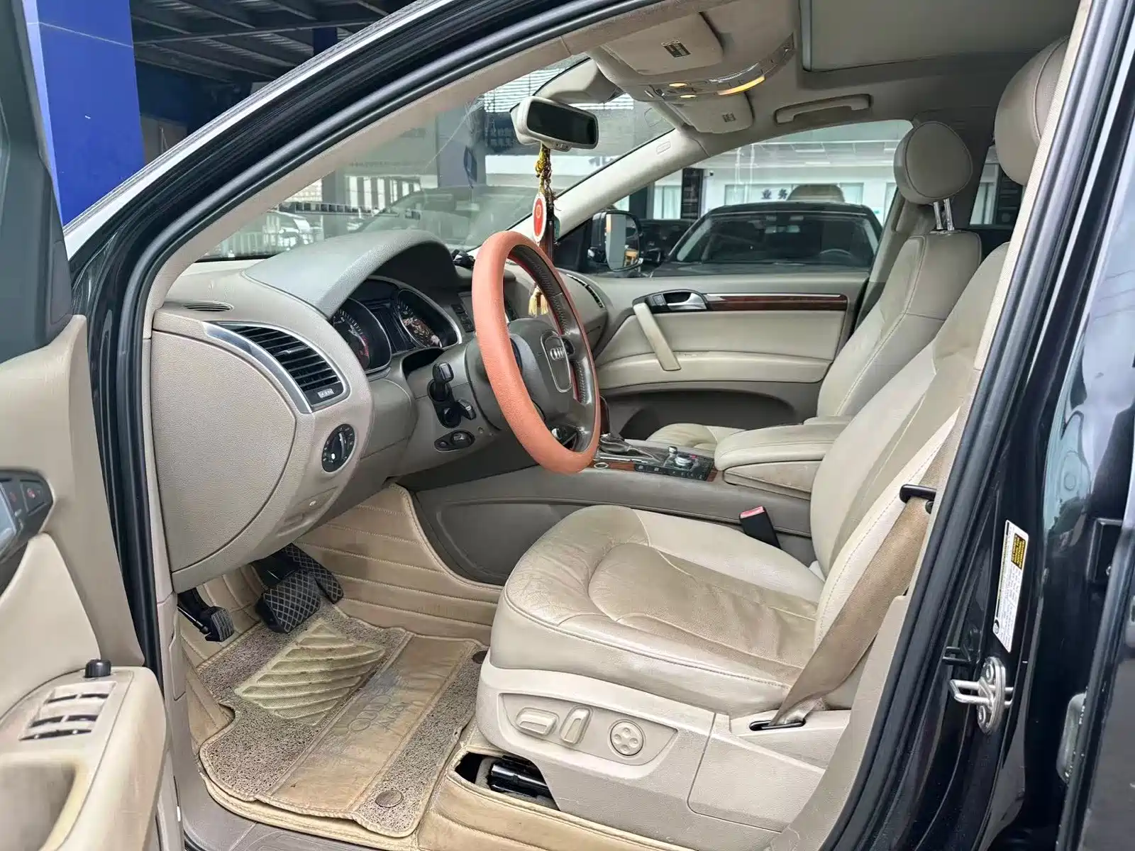 Фото 4 - Audi Q7