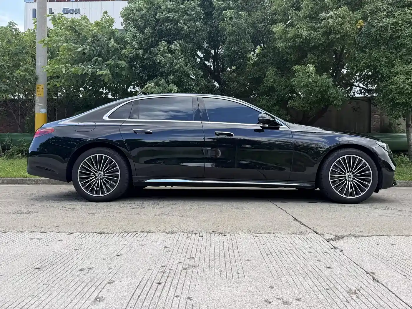 Mercedes-Benz E-Class 2026 2026 E 300 L Luxury