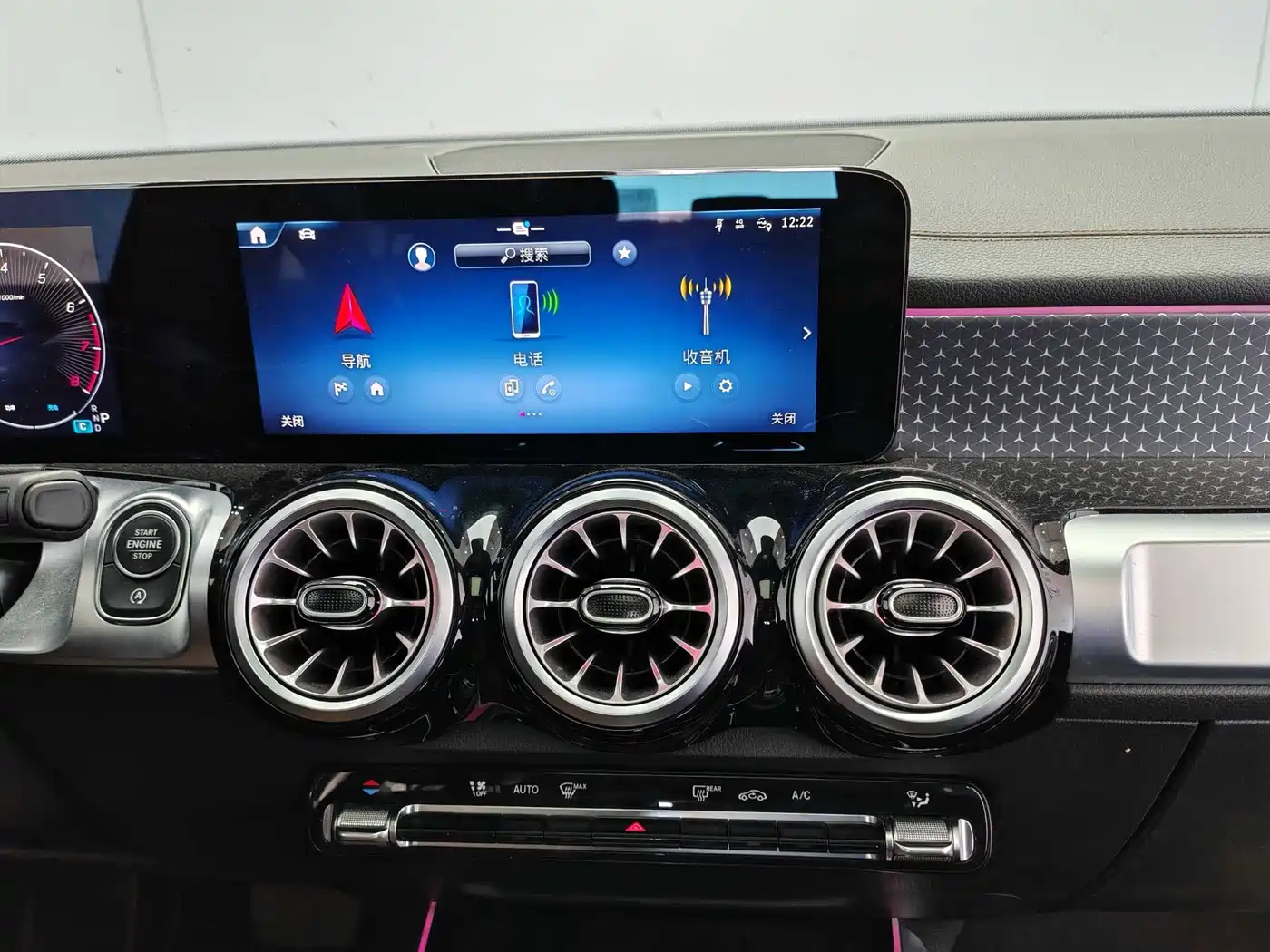 MERCEDES-BENZ GLB