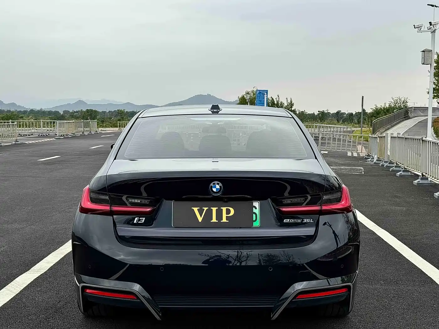 BMW i3 2024 eDrive 35 L фото 10