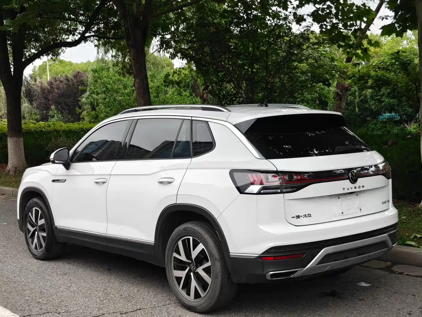 Volkswagen Tayron 2023 330TSI 2WD Luxury Plus Advanced Edition фото 8