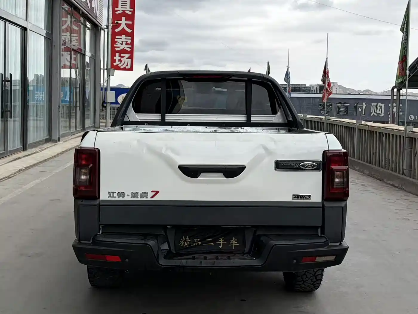 Jiangling Yuhu 7 2022 2022 2.0T Automatic Gasoline 4WD Comfort Standard Wheelbase JX4G20A6L
