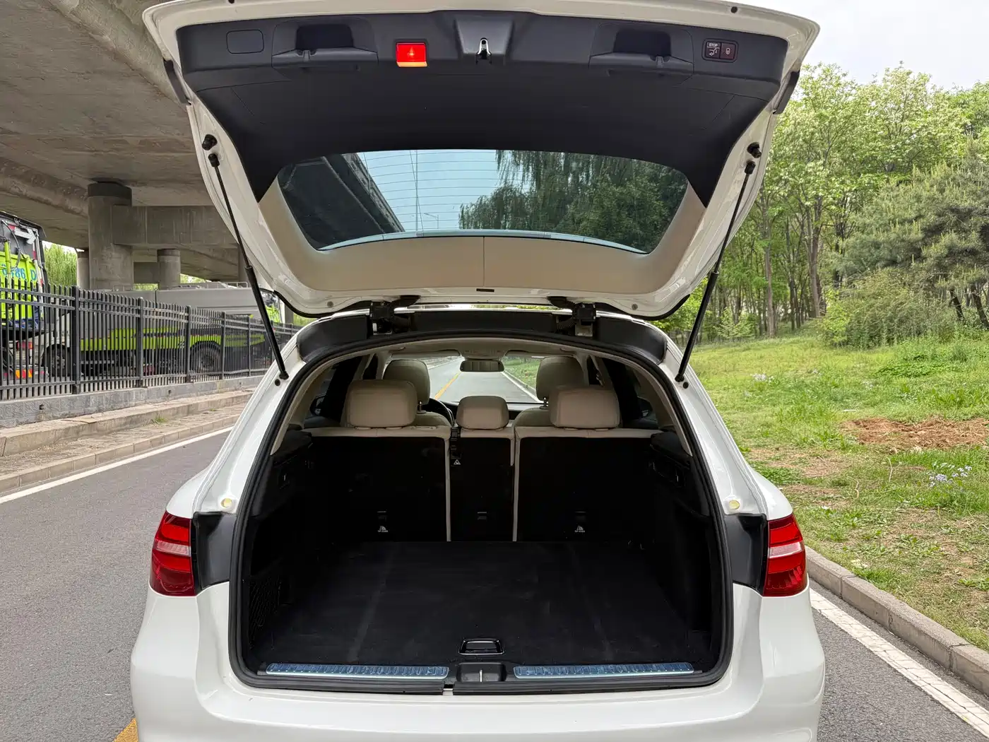 Mercedes-Benz GLC 2016 GLC 260 4MATIC Luxury фото 13