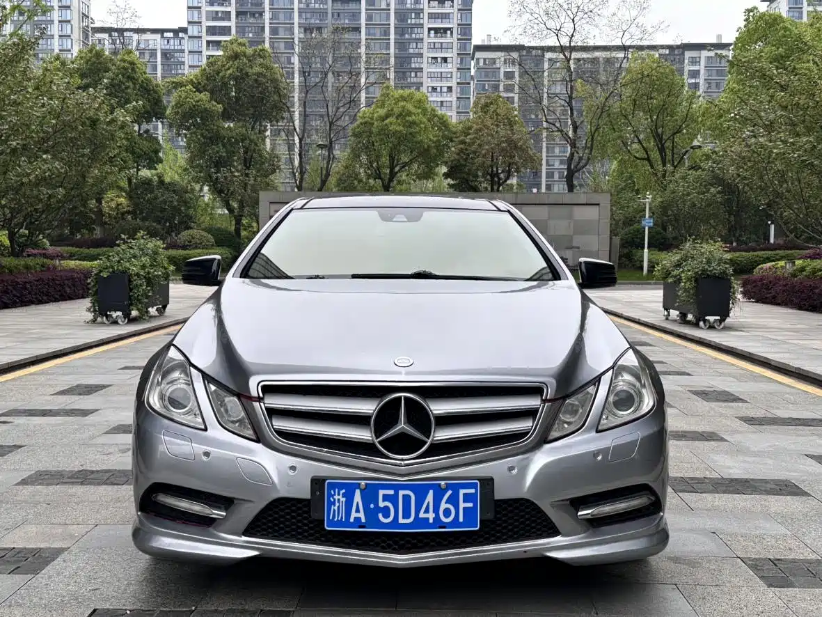 Mercedes-Benz E-Class (Import) 2012 E 200 CGI Coupe фото 2