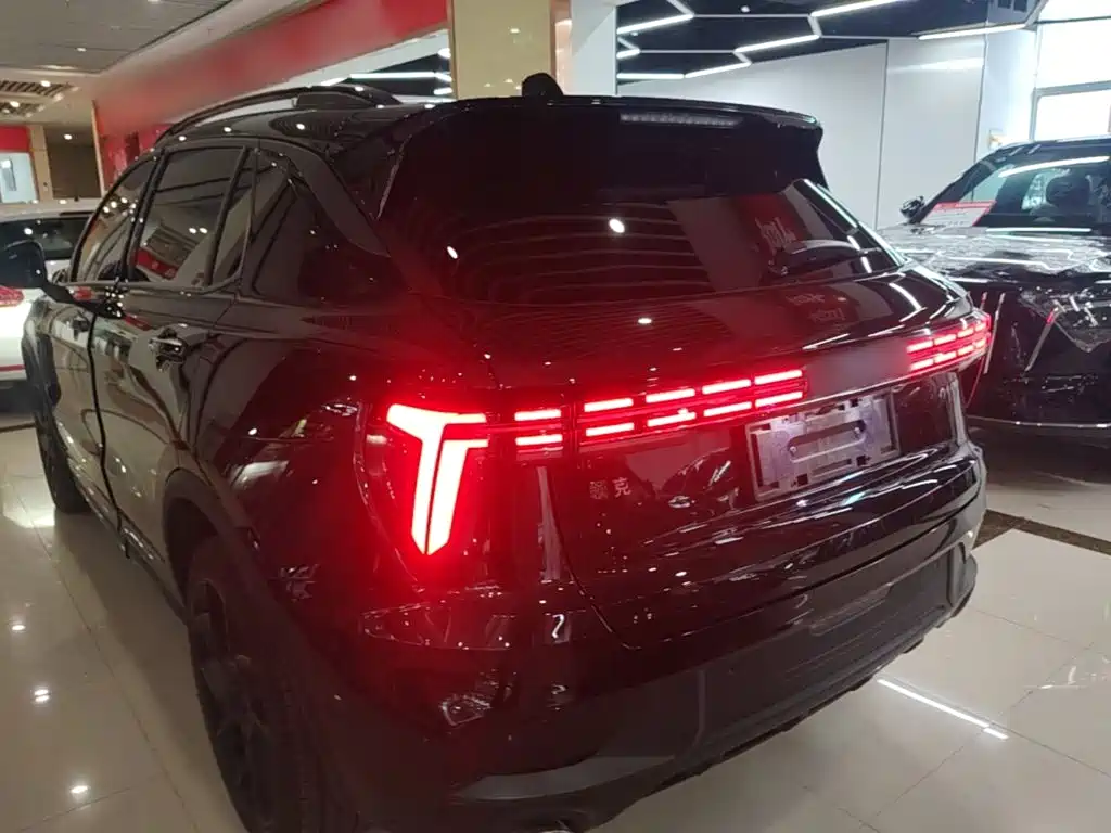 Lynk & Co 01 2024 2023 2.0TD 4WD Dark Night Edition