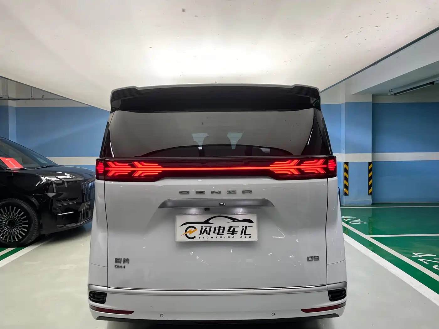 Denza D9 2022 DM-i 1040 Premium фото 7