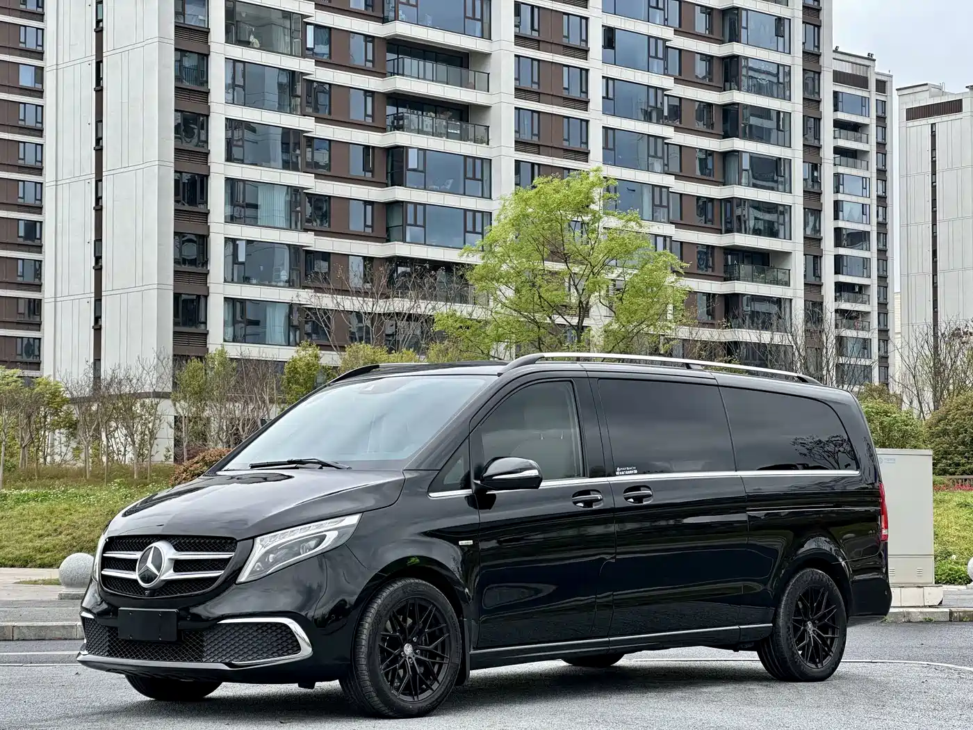 Mercedes-Benz V-Class 2021 V 260 L Long Wheelbase Premium Edition