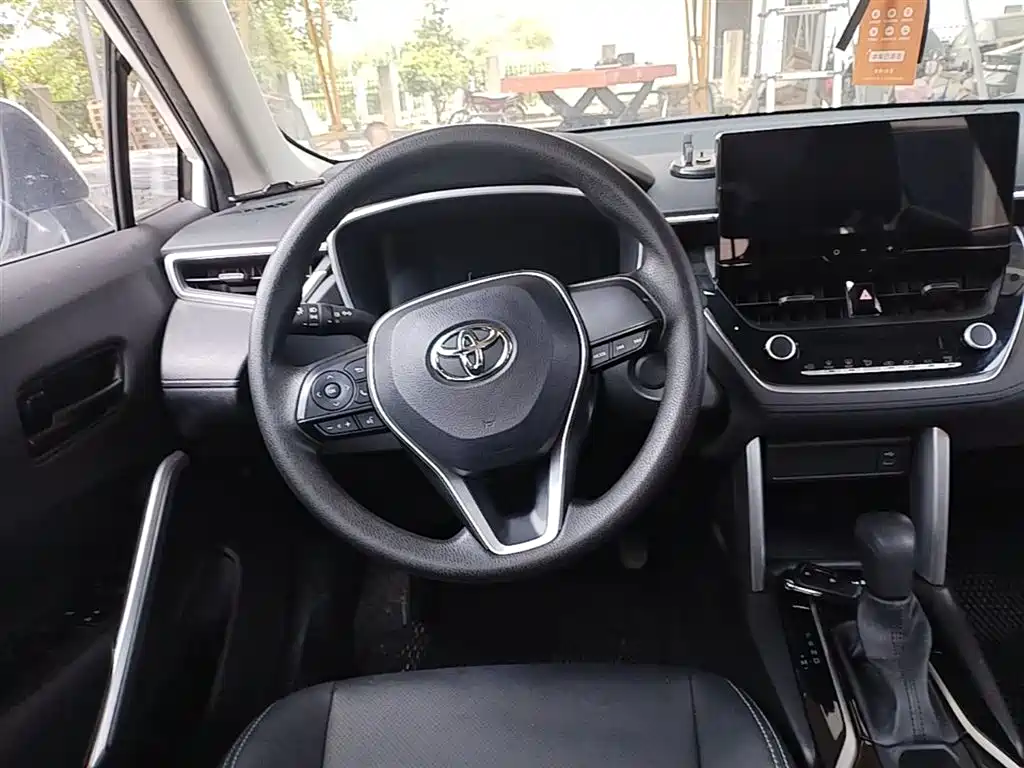 Toyota Frontlander 2024 2.0L CVT Elite Plus Edition фото 11