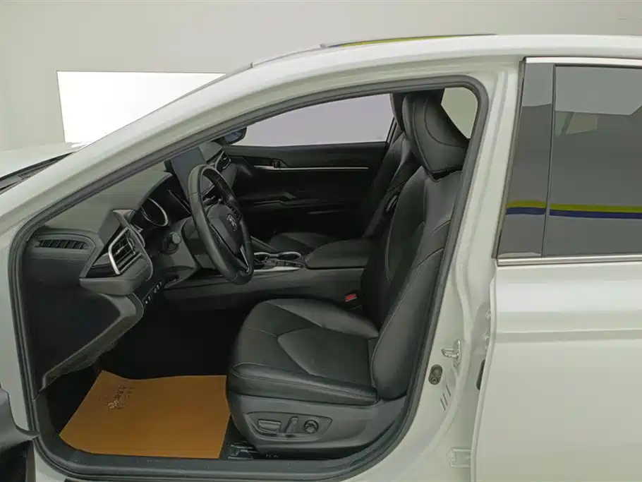 Toyota Camry 2021 2.0G Luxury Edition фото 9