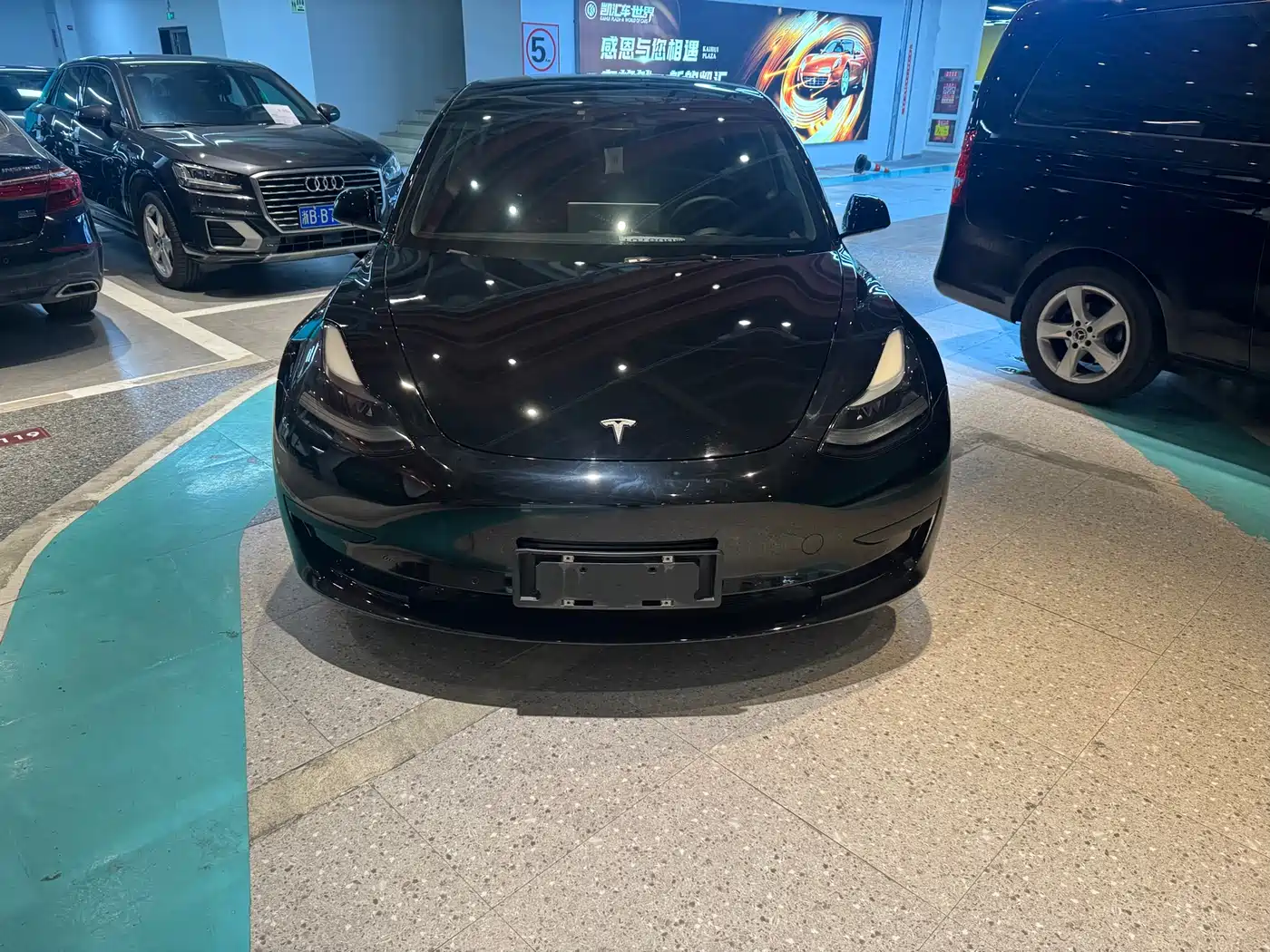 TESLA MODEL 3