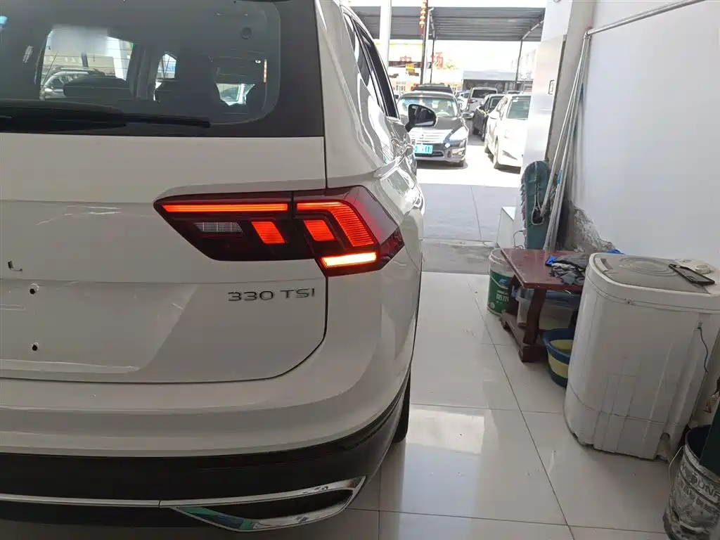 Volkswagen Tiguan L 2022 330TSI Automatic 2WD Comfort Edition фото 24