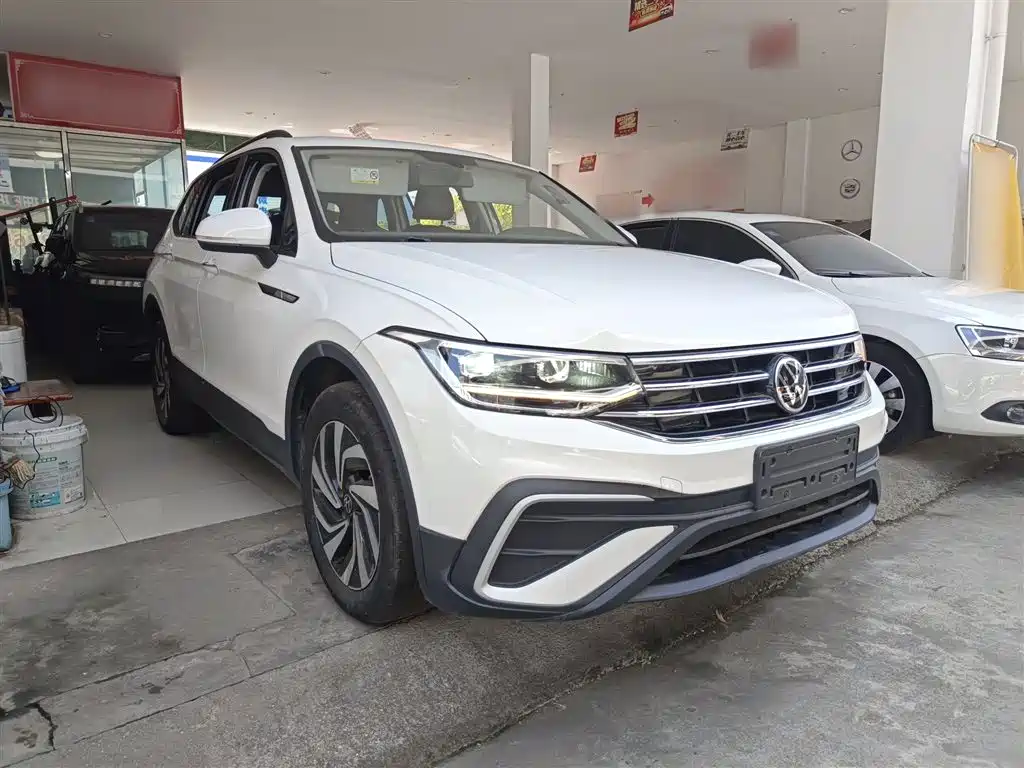 Volkswagen Tiguan L 2022 330TSI Automatic 2WD Comfort Edition фото 22