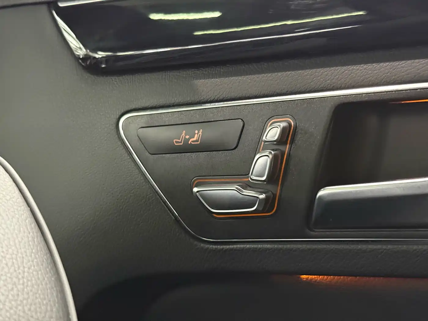 Mercedes-Benz E-Class 2015 Facelift E 260 L Sport фото 18