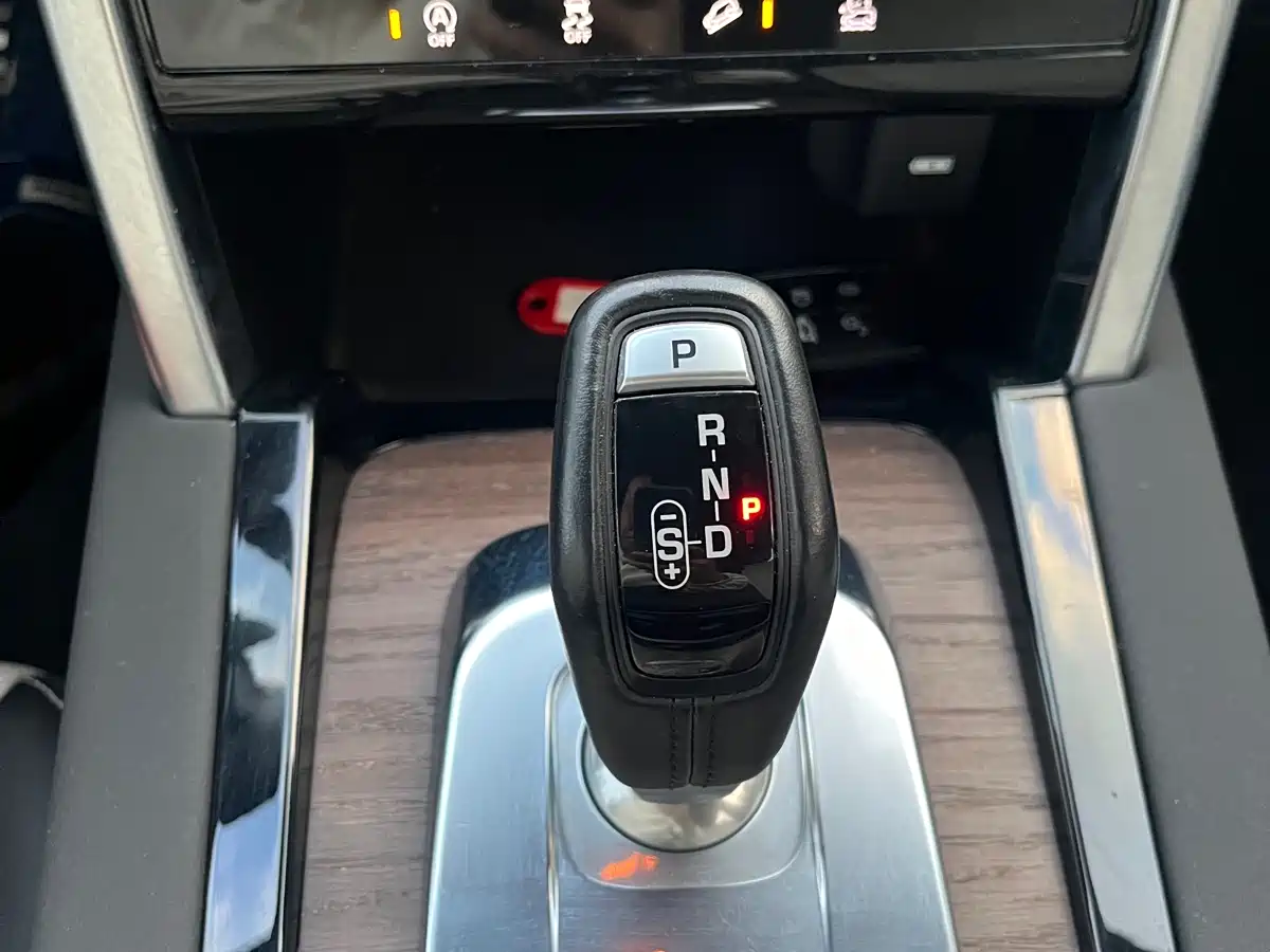 Land Rover Discovery Sport 2021 249PS R-Dynamic SE Performance Technology Edition 5-seater фото 8