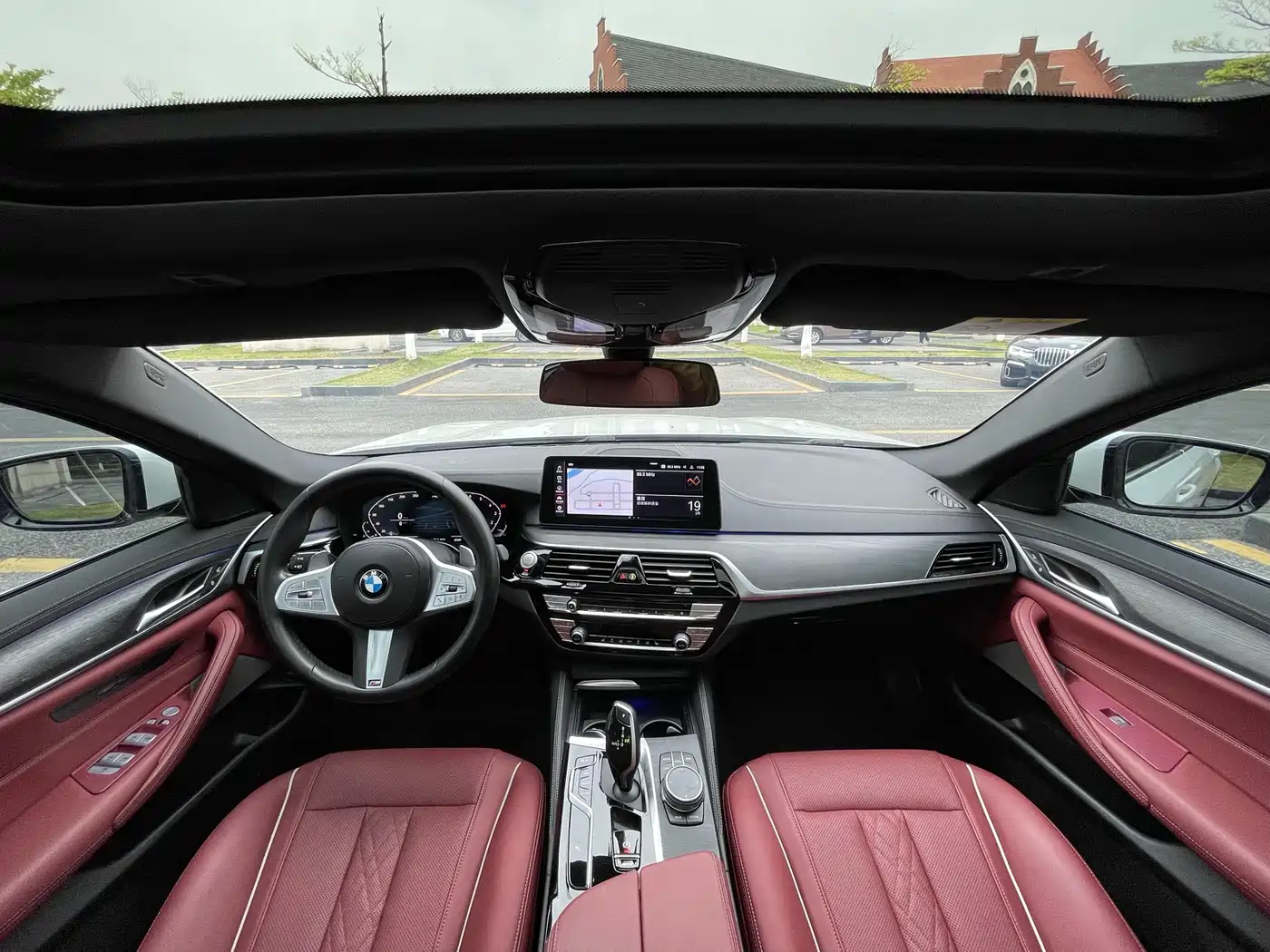 BMW 5 Series 2023 530Li Leading M Sport Package фото 19