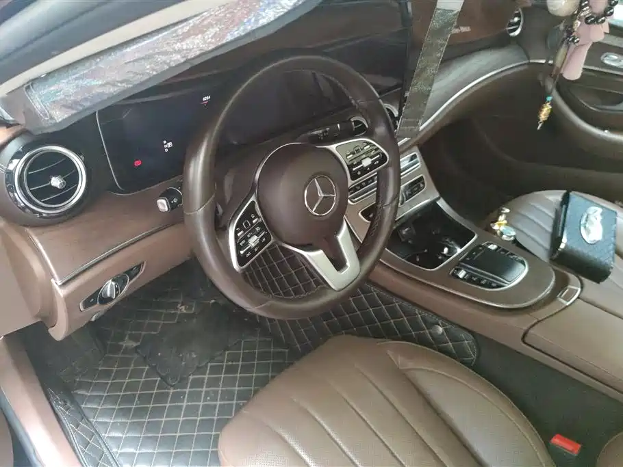 Mercedes-Benz E-Class 2020 E 300 L Luxury Model фото 15