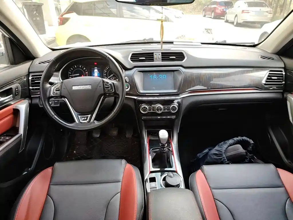 Photo 10 - Haval H2